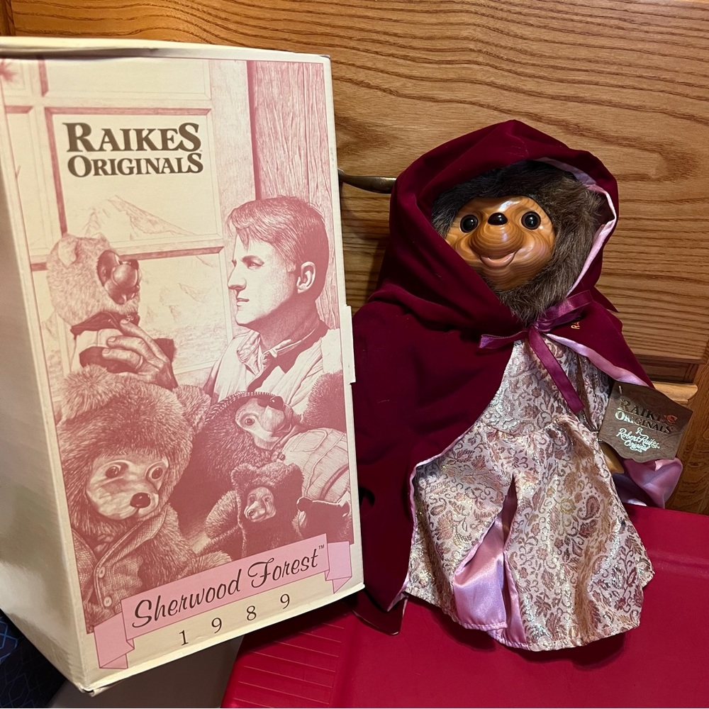Vintage Raikes Originals Marian Hedgehog - 1989 Robert Raikes Wood Faced Animal